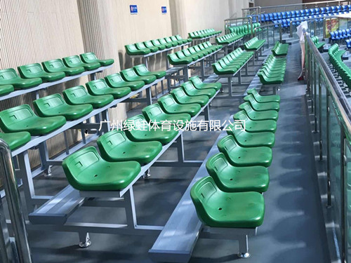 广西贵港体育中心电动伸缩看台