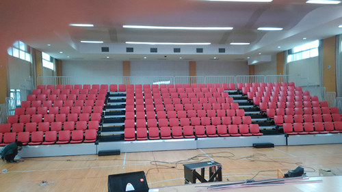 上海打虎山路一小可移动式伸缩看台