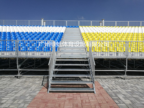 辉腾锡勒草原国际马术演艺小镇看台