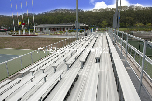 中国网球学院网球场八层铝制看台