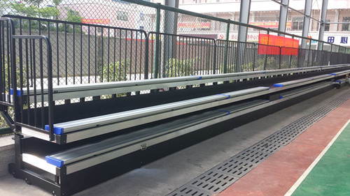 深圳坪山田心社区篮球场看台