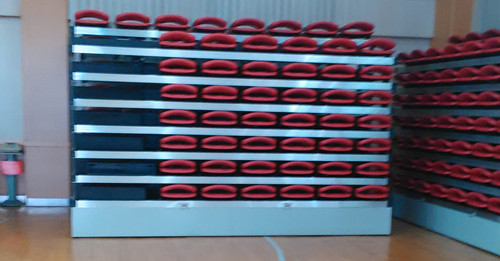 上海打虎山路一小可移动式伸缩看台