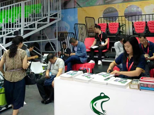 绿蛙看台亮相2017年第35届上海体博会