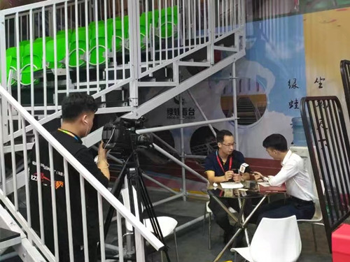 绿蛙看台亮相2017年第35届上海体博会