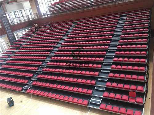 湛江市北大附属实验学校16层伸缩看台