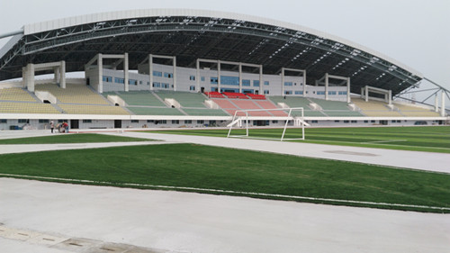 田阳县体育中心体育馆体育场看台系统安装完毕