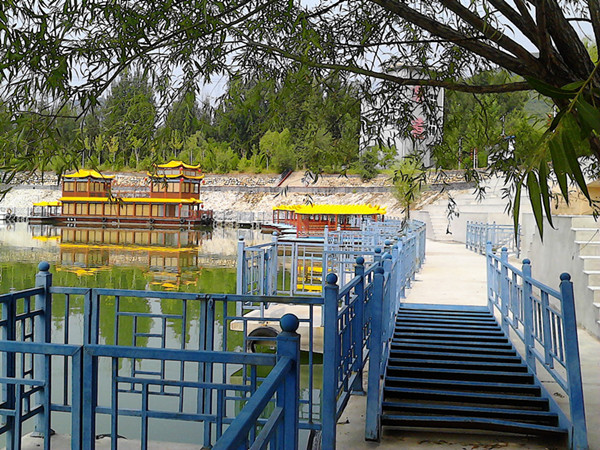 北京怀柔青龙湖旅游度假区水上世界看台