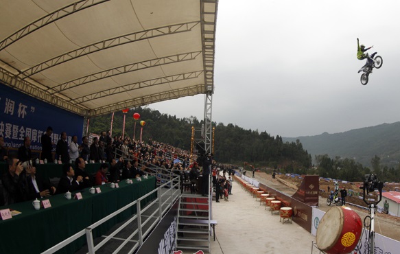 绿蛙看台参与的2014全国摩托车越野锦标赛