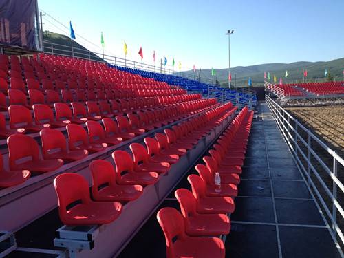 绿蛙拼装看台带您纵享阿尔山国际圣水节