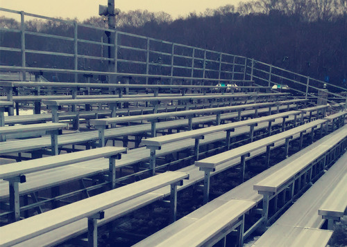 中国网球学院采用绿蛙室外铝制看台