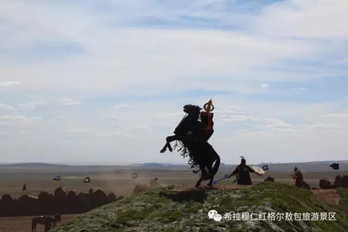 绿蛙看台在红格尔敖包邀您欣赏《漠南传奇》