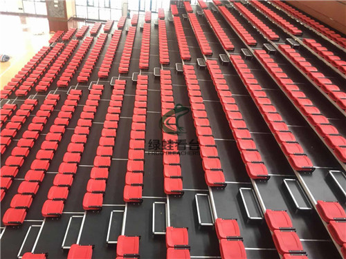 湛江市北大附属实验学校16层伸缩看台