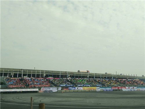 日本D1GP漂移大赛绿蛙看台闪耀助威东莞赛场