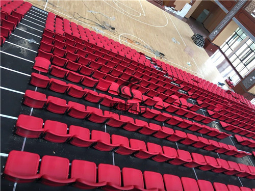 湛江市北大附属实验学校16层伸缩看台