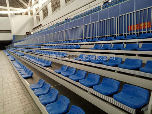 湖南双峰县全民健身游泳馆伸缩看台完工