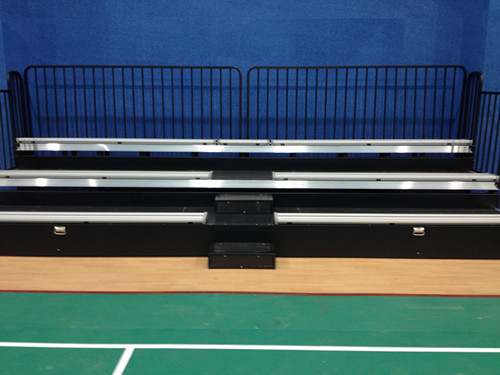 常州发电有限公司引进绿蛙黑色金属风格伸缩看台