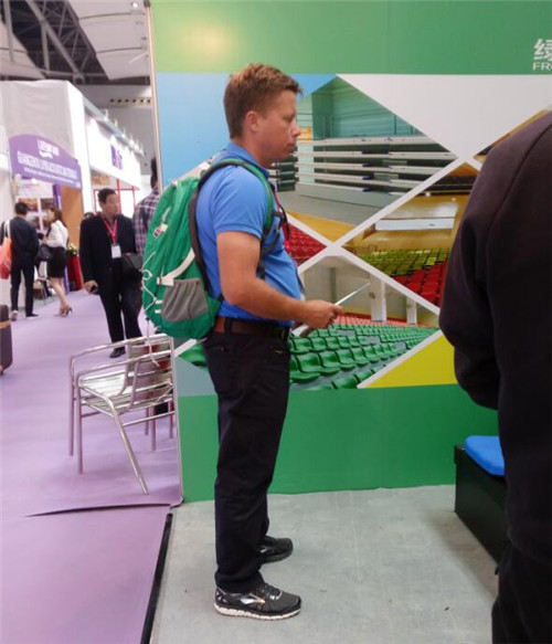 绿蛙参展第39届中国广州家博会二期-办公环境展