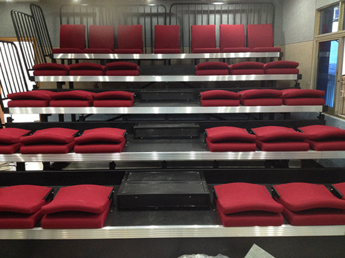 南昌市某公安消防大队软包椅伸缩看台