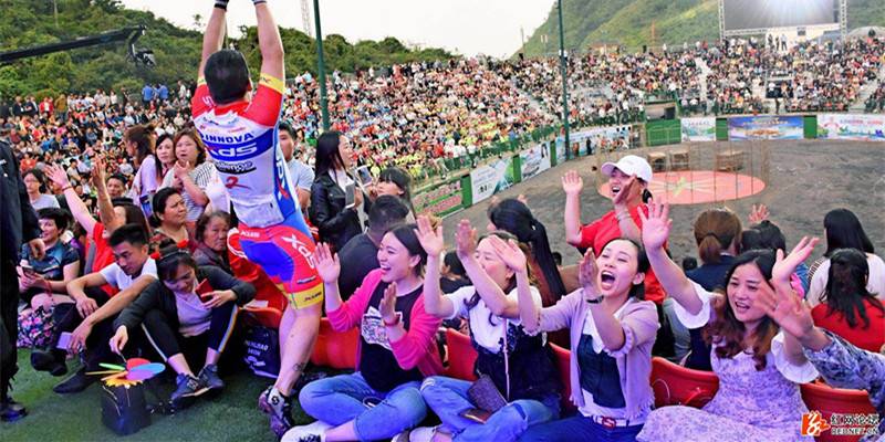 绿蛙看台带你到云台山斗牛场