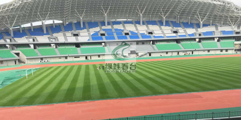 中靠背吹塑立装座椅