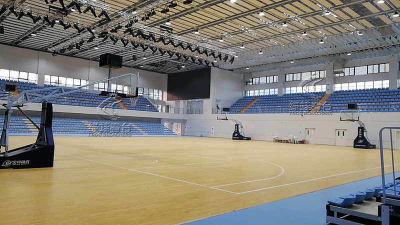 陕西服装工程学院伸缩看台案例