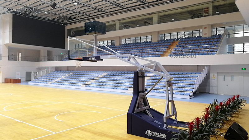 陕西服装工程学院伸缩看台案例