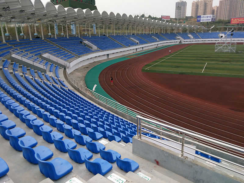 设计中小型体育场看台座椅