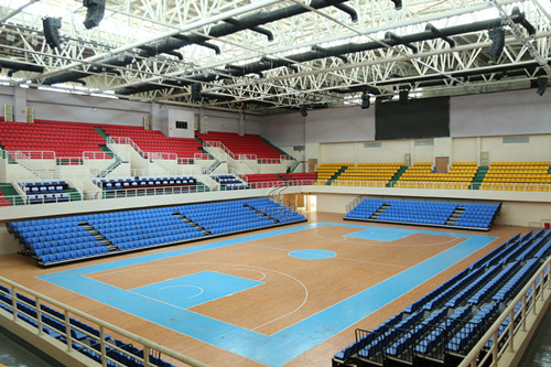 江西崇仁一中体育馆看台座椅