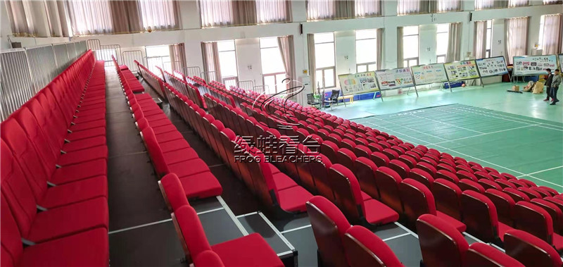 山东济南长清区第二初级中学看台座椅