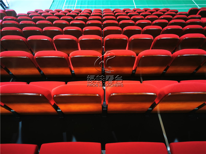 山东济南长清区第二初级中学看台座椅