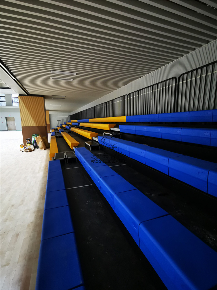 深圳沙壆学校体育馆看台座椅