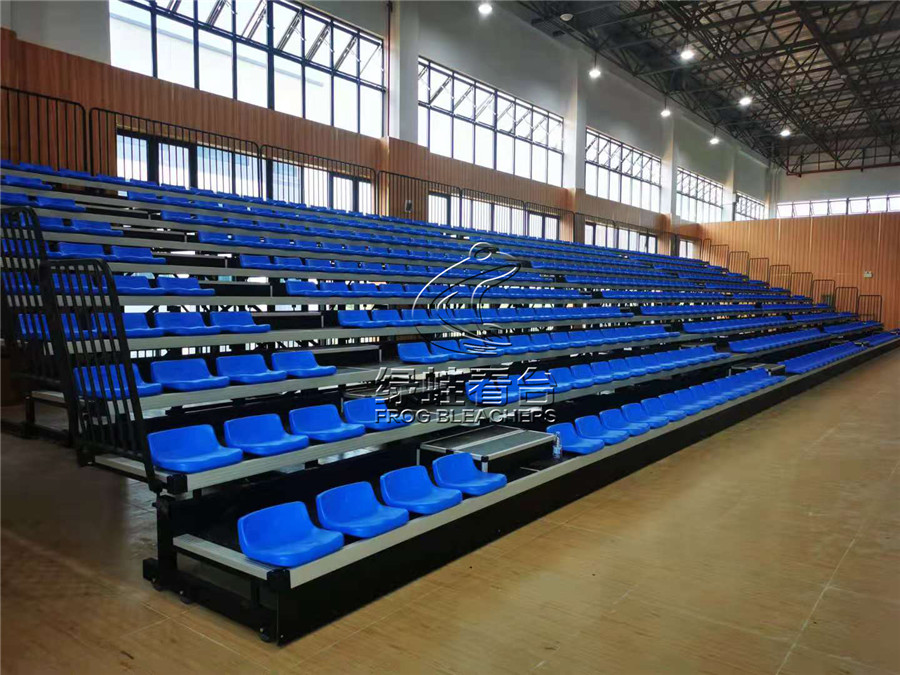 韶山学校高新校区体育馆看台座椅