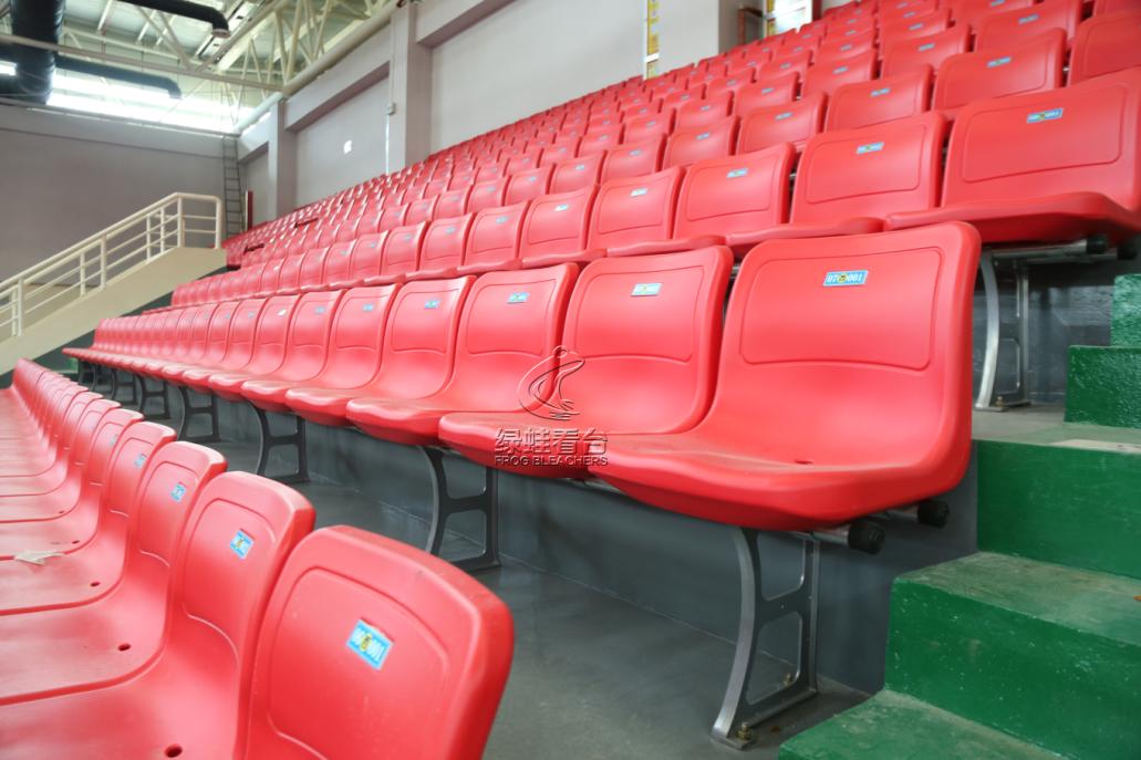 体育馆的固定座椅