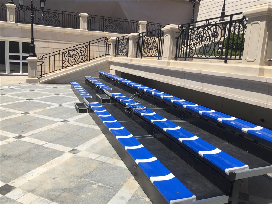 手动伸缩看台-注塑平靠背座椅