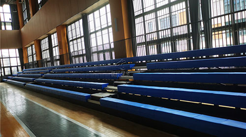 江苏响水县幼儿园看台座椅搭建安装项目