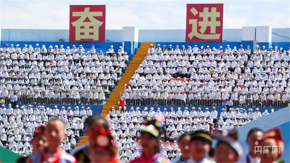 看台座椅舒适度