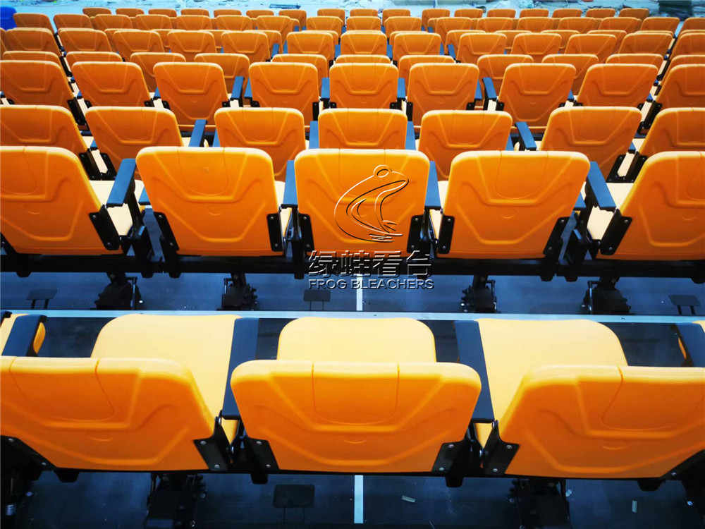 九华砂子塘潭州小学多功能厅看台座椅项目