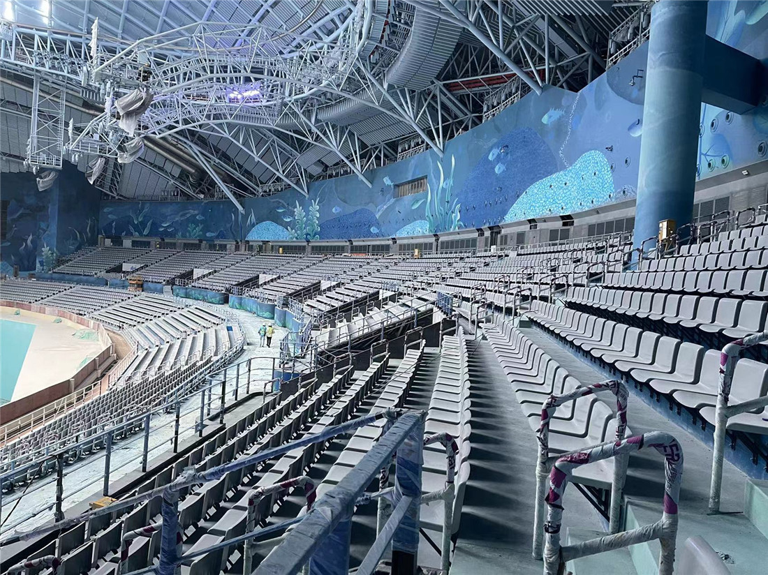 中靠背铝合金座椅-侧装