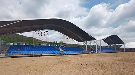 绿蛙看台顺利完成锡林郭勒草原景区看台座椅项目