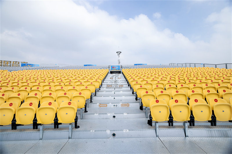 固定看台座椅的安装