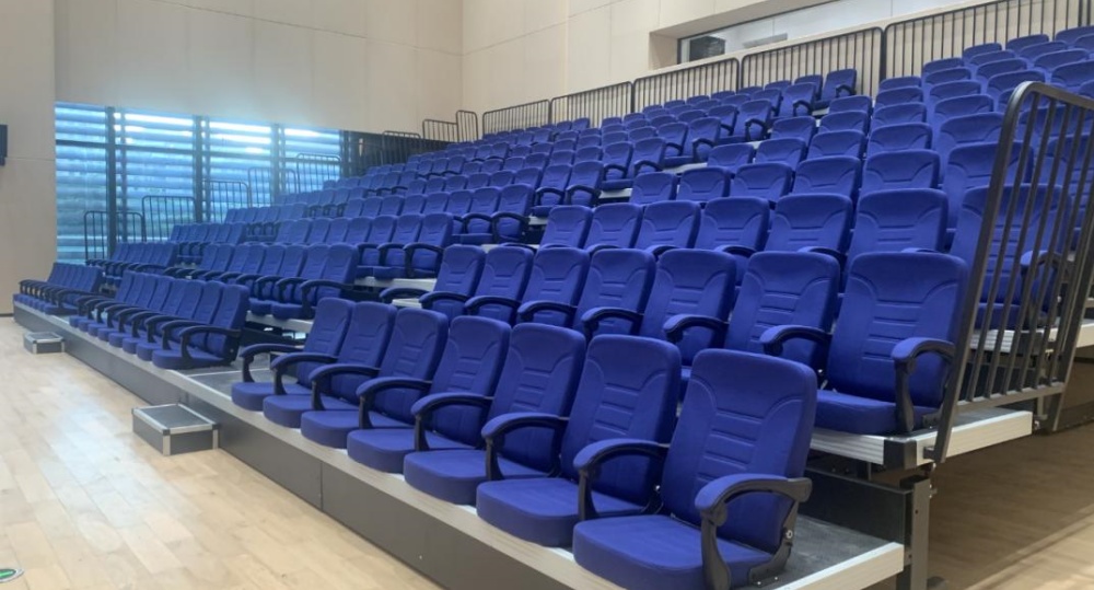 伸缩看台座椅的结构优化