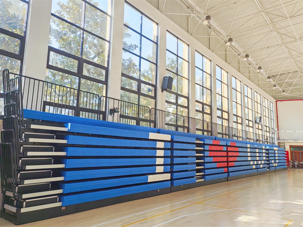 上海文建中学体育馆伸缩看台座椅项目