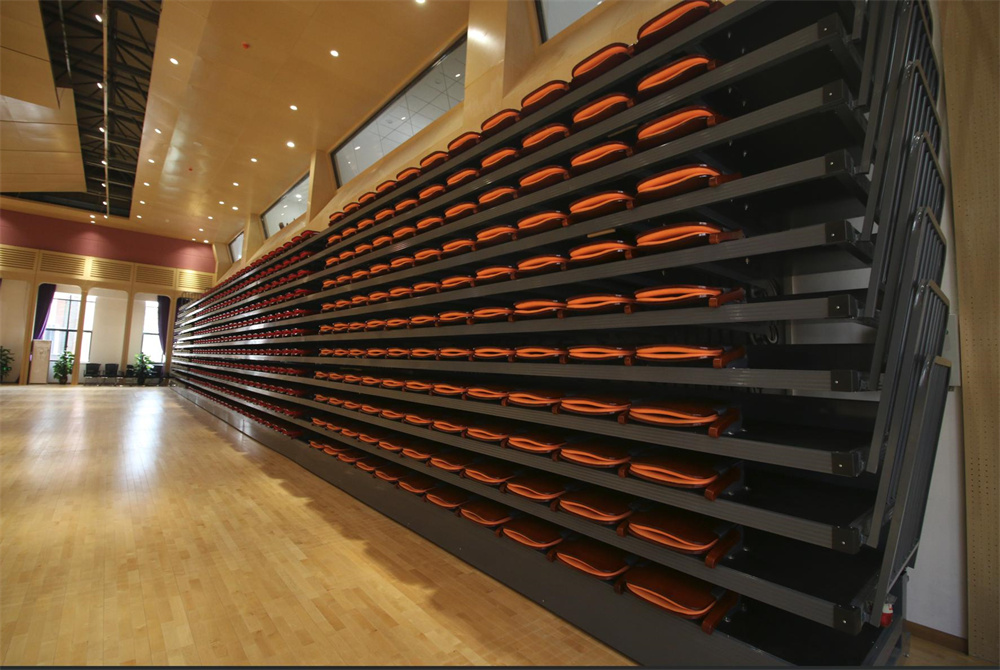 伸缩看台座椅的结构优化